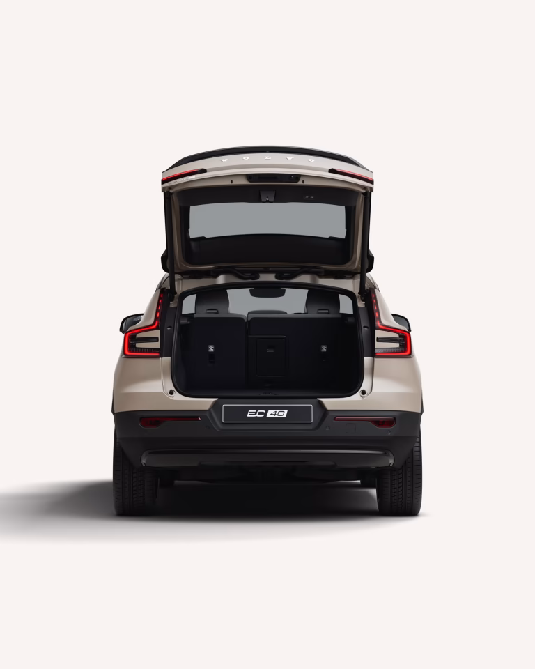 Exterior bento rear open 4x5 EC40 768x960 1