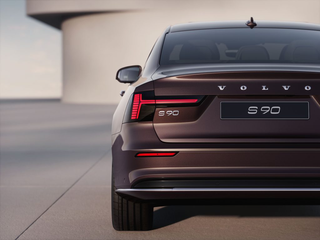 Refreshed Volvo S90 exterior2 1024x768 1